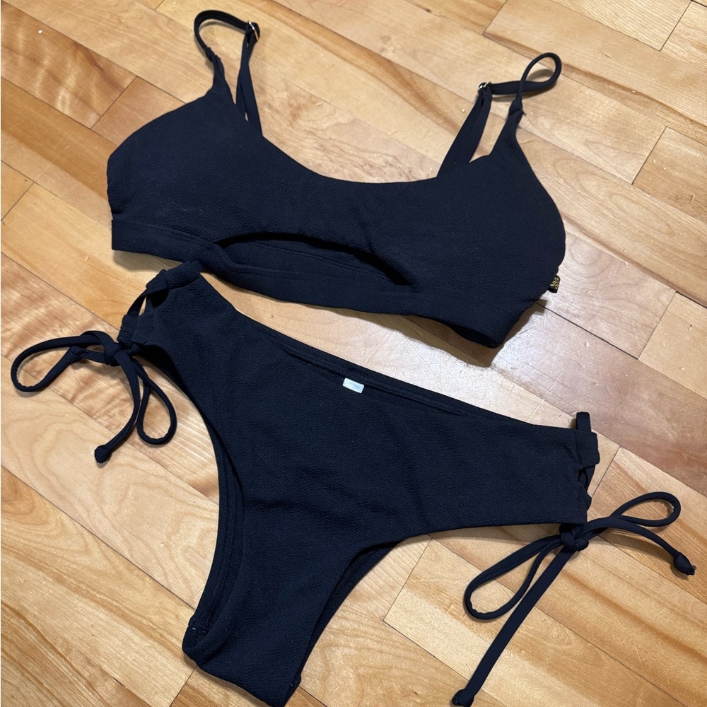 Women's Black la vie en rose bikini Set